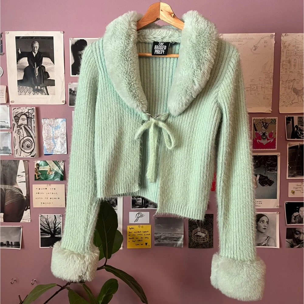 Bicolored knit set from The Ragged Priest - Picture 2 of 11